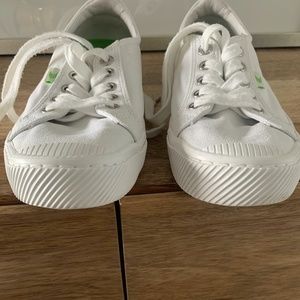 Cariuma OCA Off-White Canvas Sneaker